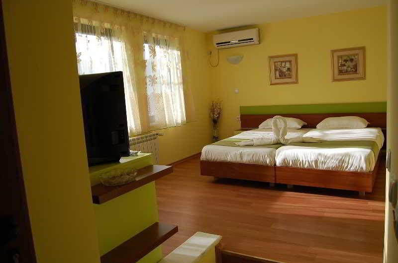 Rusenski Lom Hotel Koshov Esterno foto