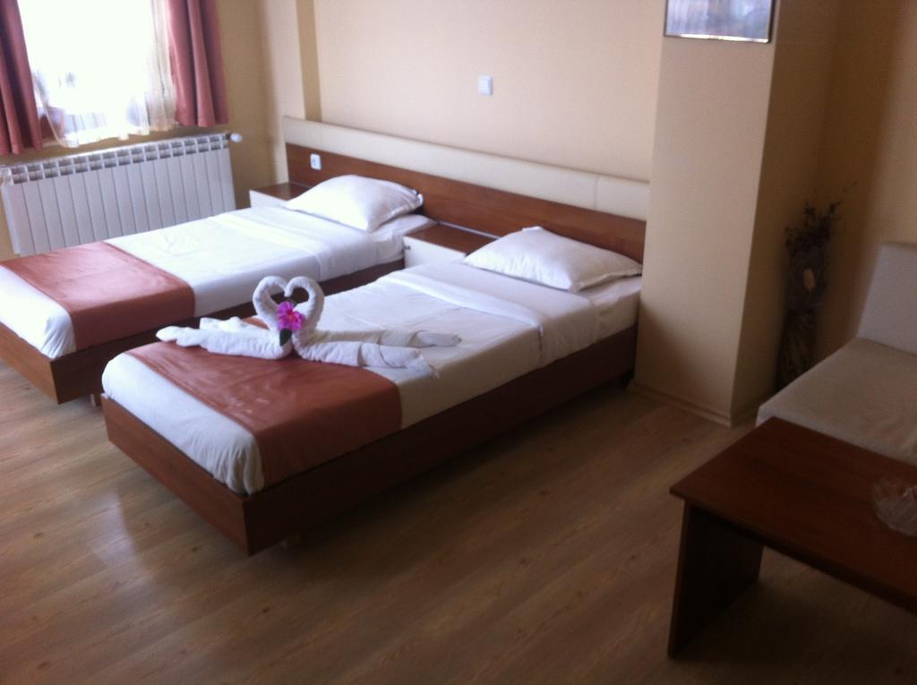 Rusenski Lom Hotel Koshov Esterno foto