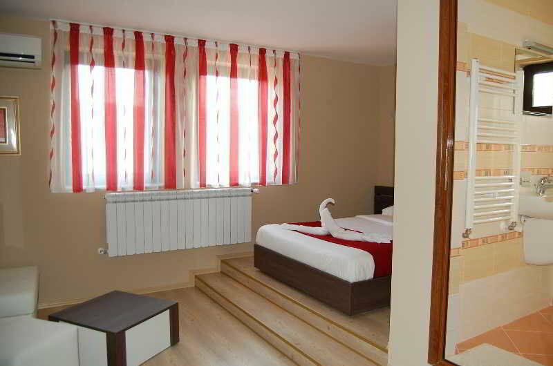 Rusenski Lom Hotel Koshov Esterno foto